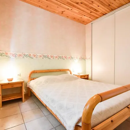 Holiday home Maison Azinea